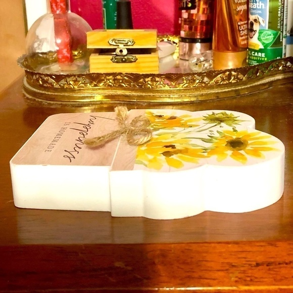Home Decor Happiness is Homemade NWOT - Picture 2 of 3